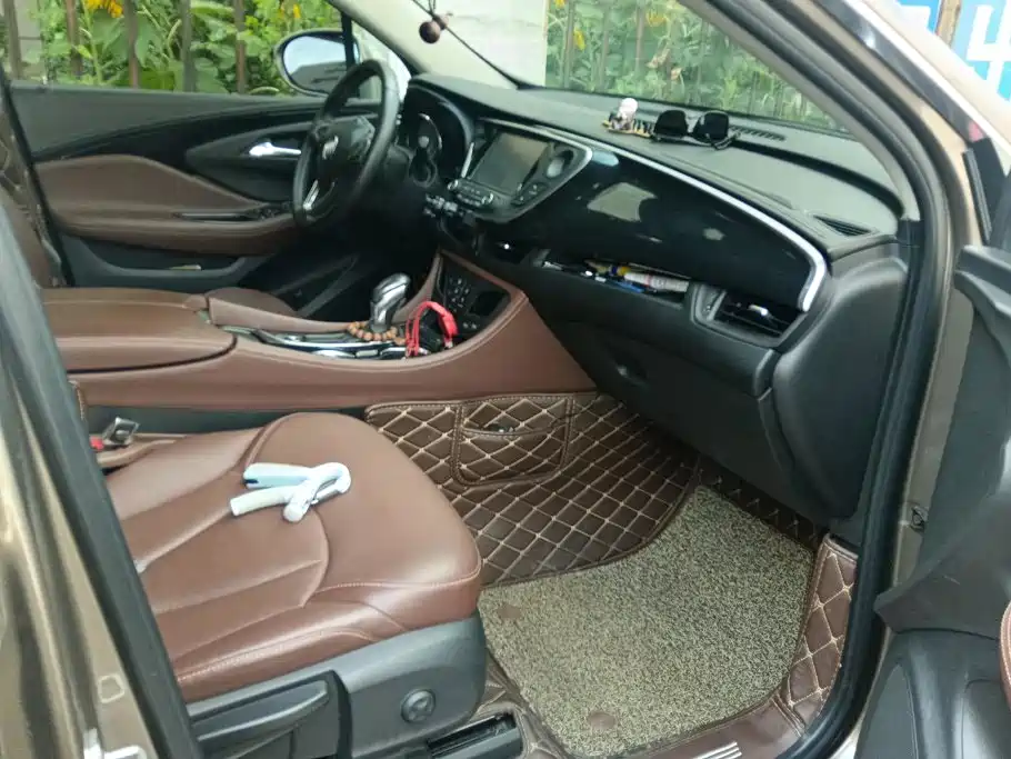 Photo 8 - Buick Envision Plus