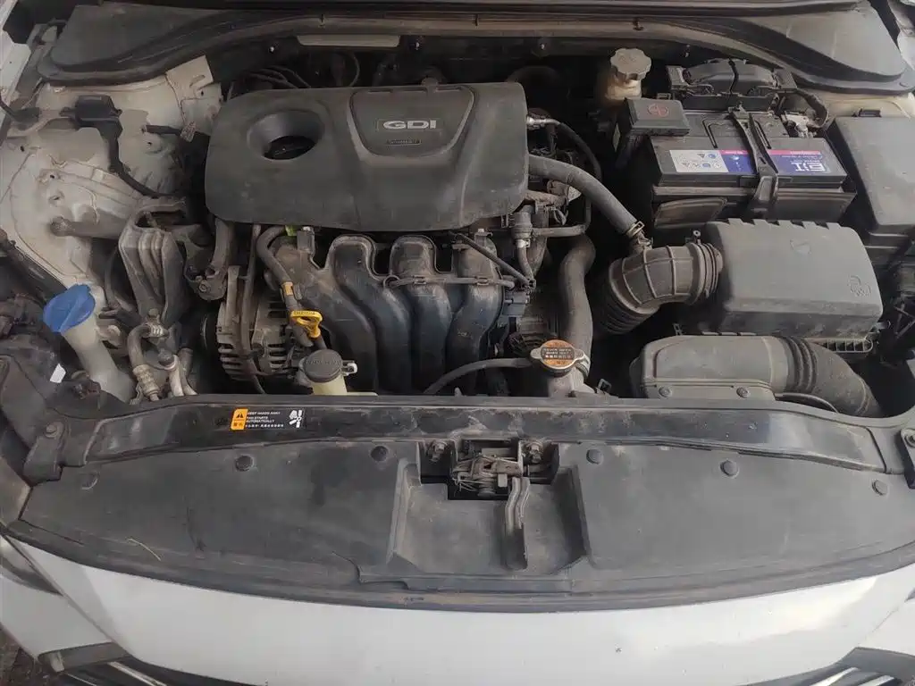 Hyundai Elantra 2016 Model 1.6L Automatic Smart Elite фото 11