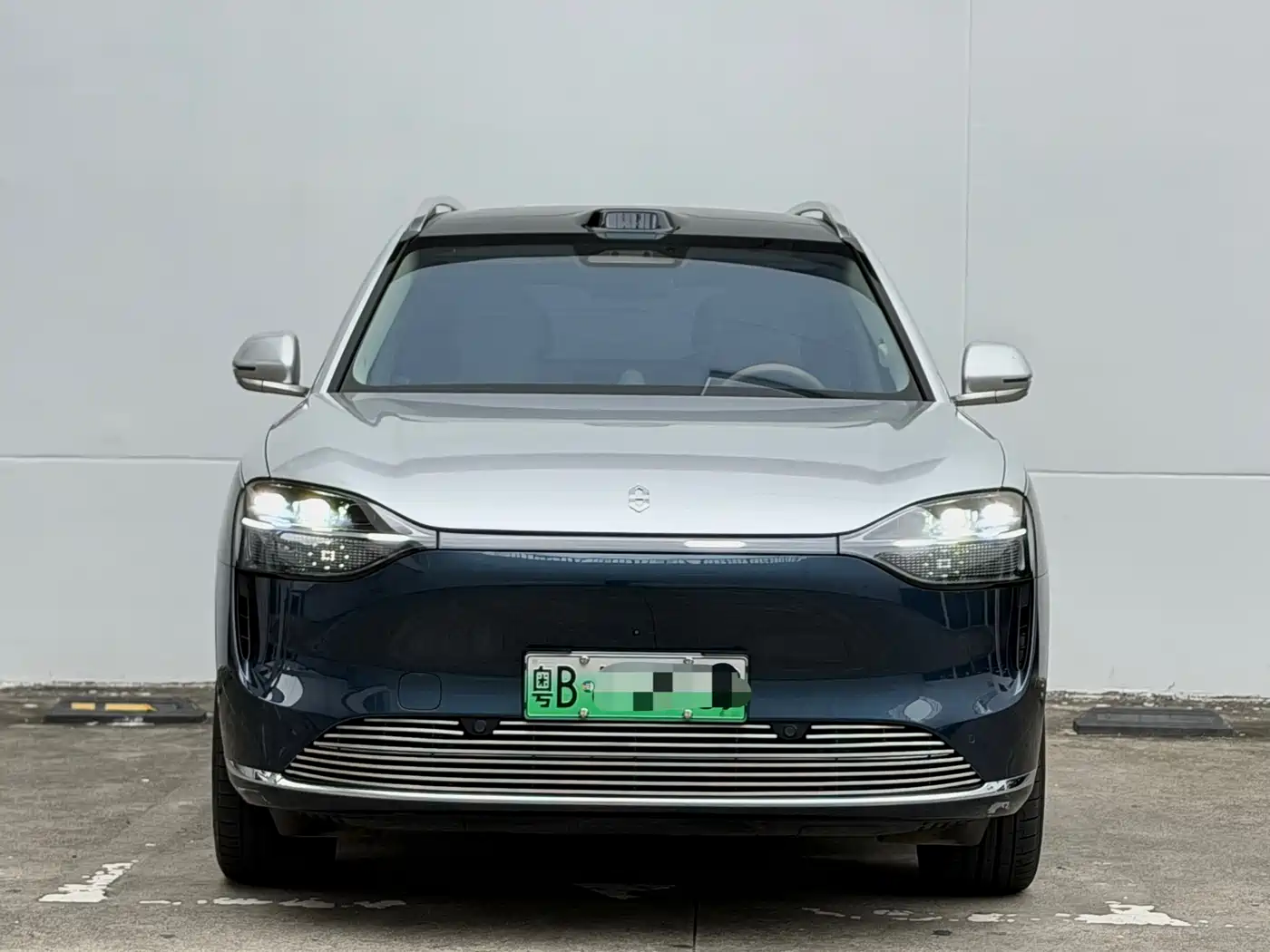 AITO Wenjie AITO M9 2025 Extended Range Ultra 52kWh 6-Seater фото 2