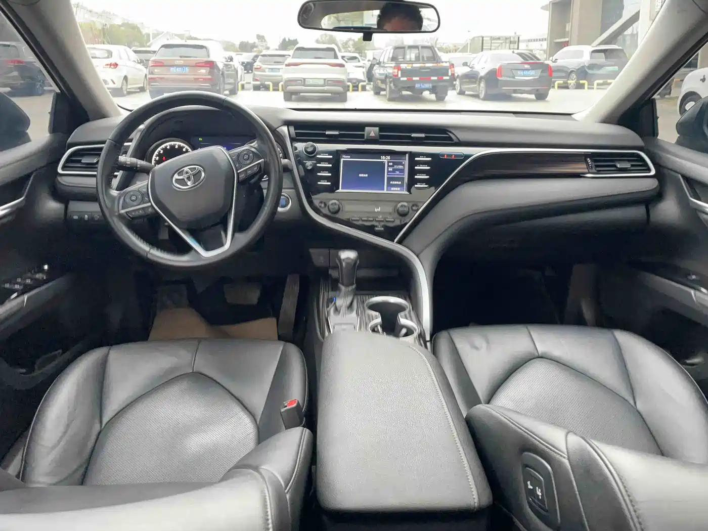 Toyota Camry 2018 2.0G Luxury Edition фото 9
