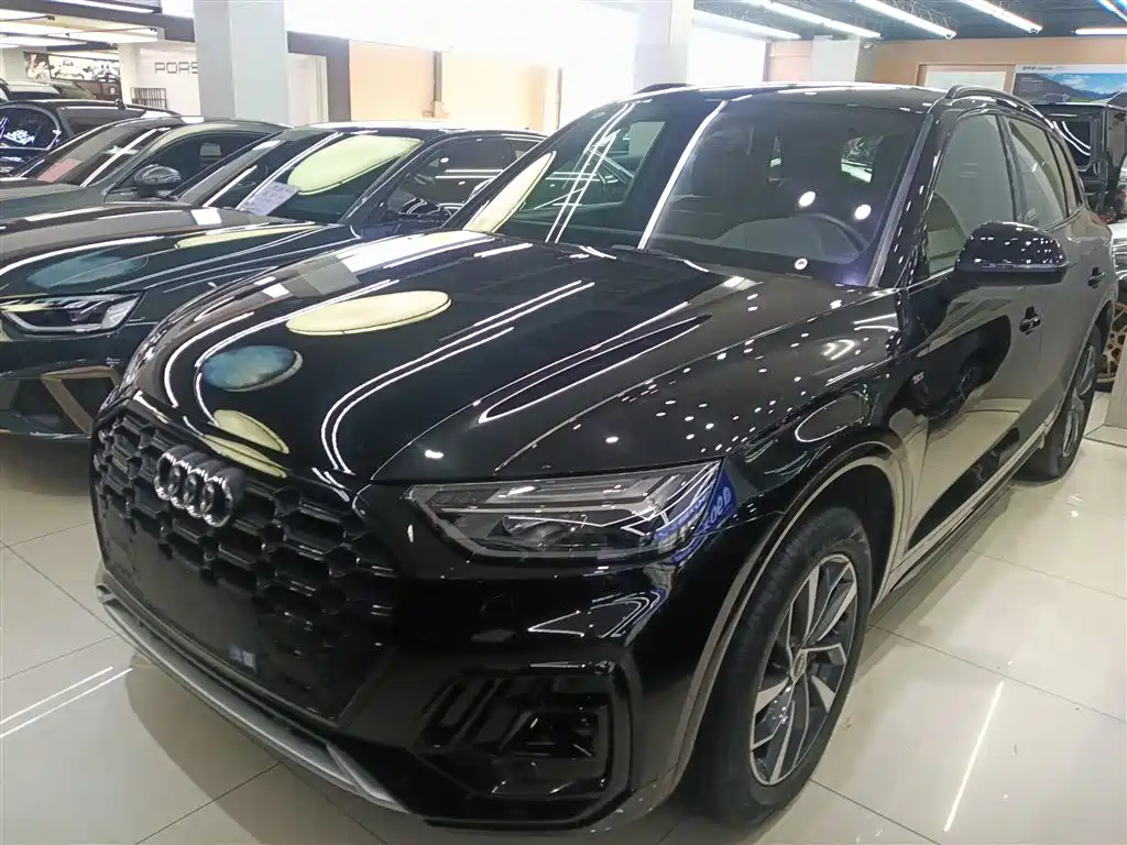 Audi Q5L 2024 Model 40 TFSI Luxury Dynamic