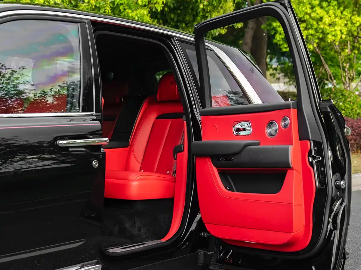 ROLLS-ROYCE CULLINAN