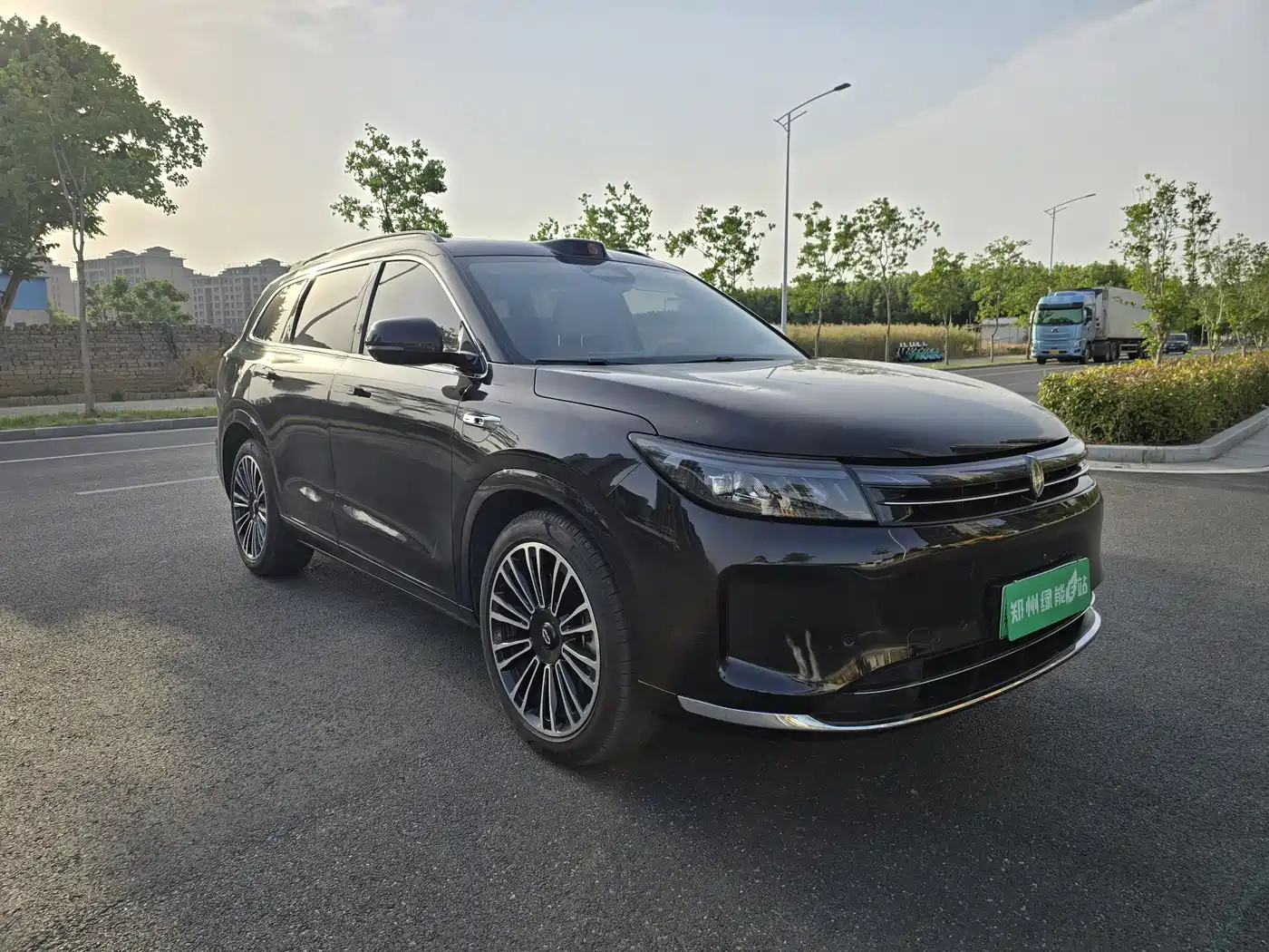 AITO Wenjie AITO M7 2024 1.5T Smart Drive RWD Ultra 5-seater фото 3