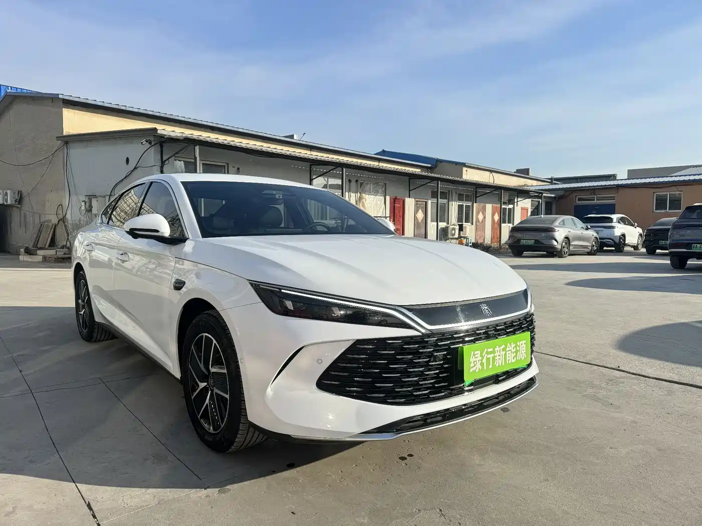 BYD Qin L 2025 DM-i Smart Drive Edition 120KM Surpassing фото 3
