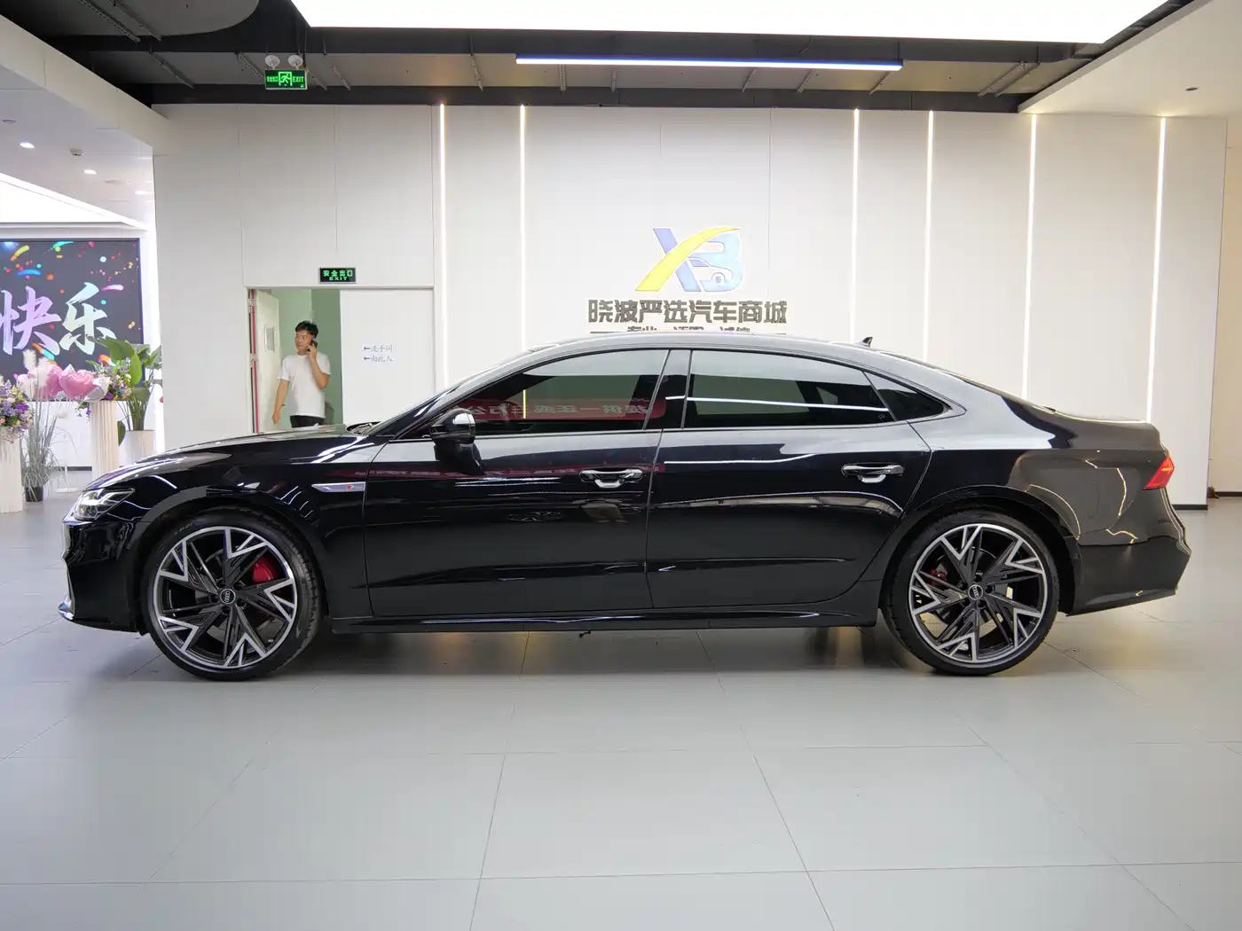 Audi A7L 2024 45 TFSI quattro Black Warrior Edition фото 4
