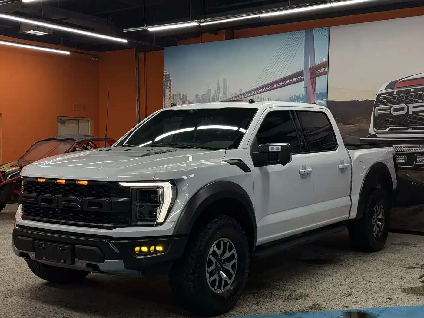 FORD F-150 RAPTOR