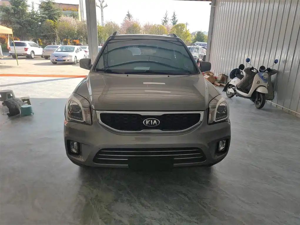 Kia Sportage 2013 2.0L Manual 2WD GL фото 3