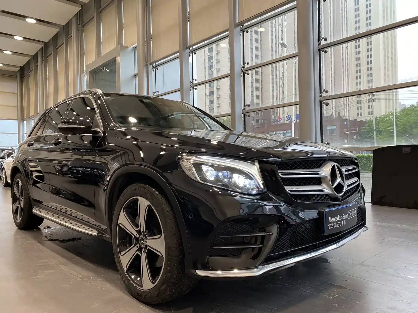 Mercedes-Benz GLC 2019 GLC 300 L 4MATIC Dynamic фото 3
