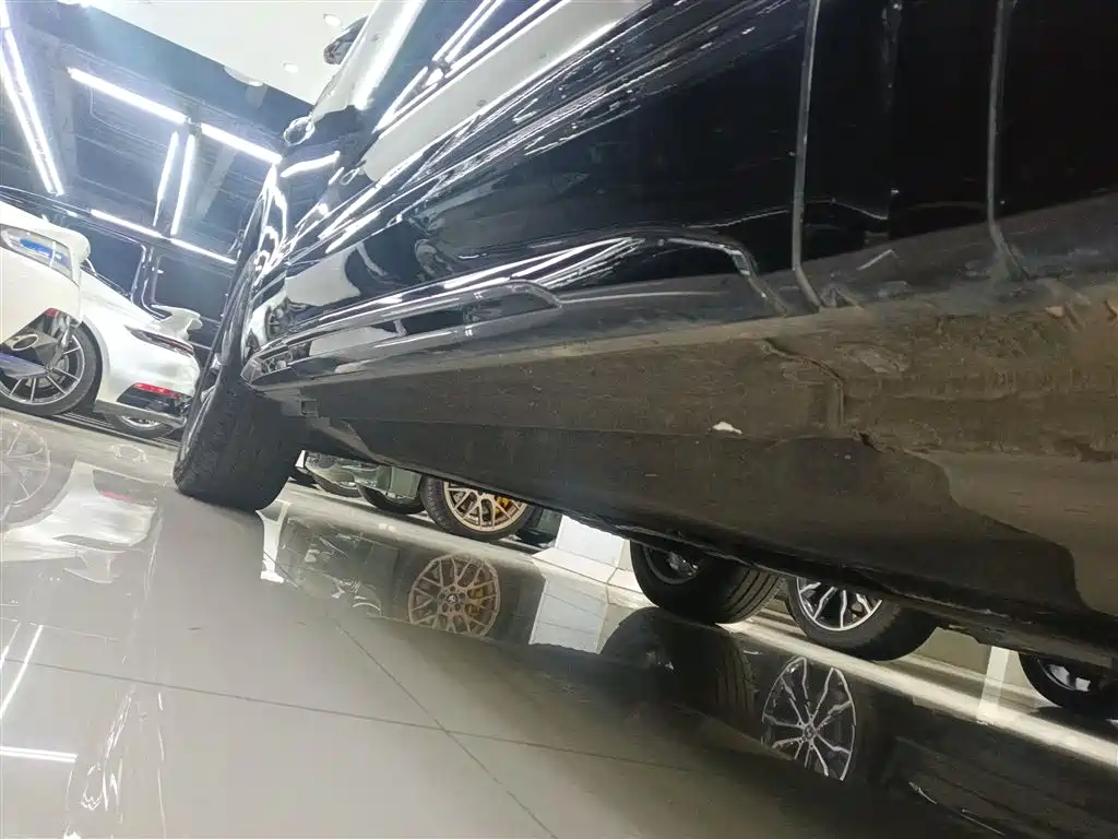 Audi Q5L 2024 Model 40 TFSI Luxury Dynamic фото 19