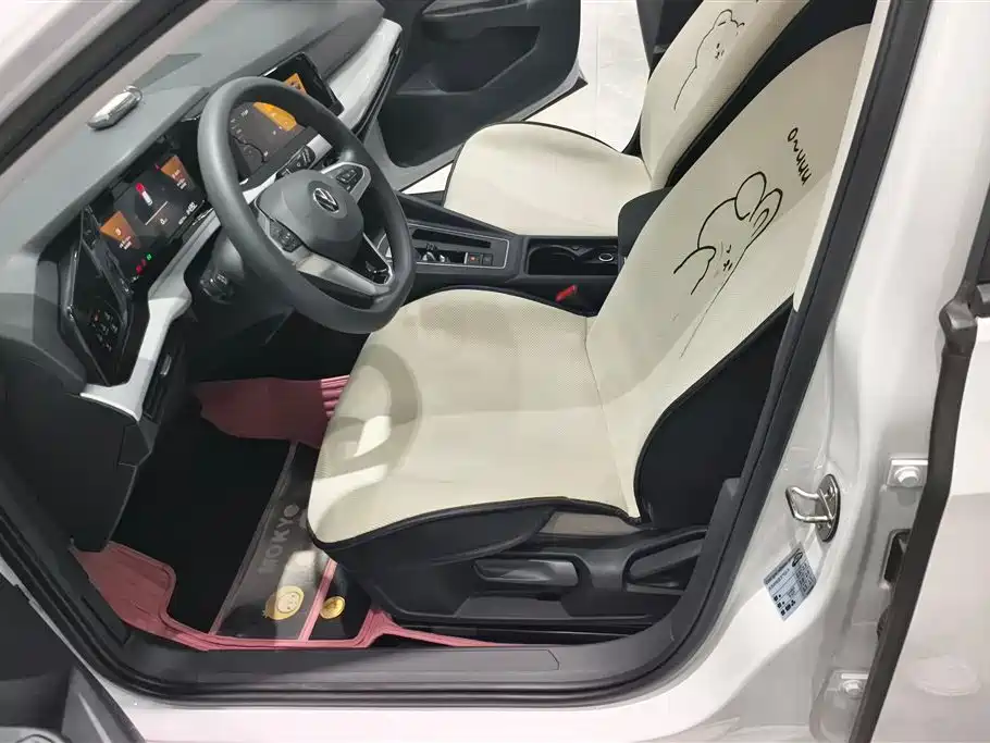 Volkswagen Golf 2021 200TSI DSG фото 9