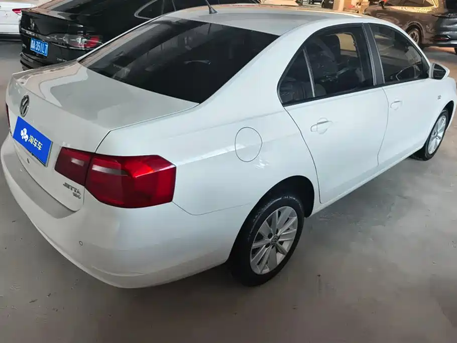 Volkswagen Jetta 2015 Value Edition 1.6L Automatic Comfort фото 3
