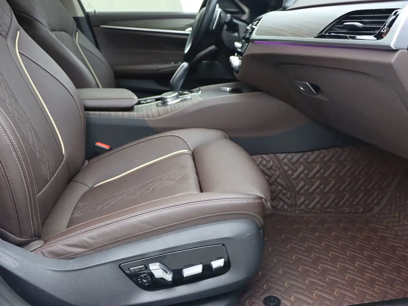 Photo 7 - BMW 5 Series