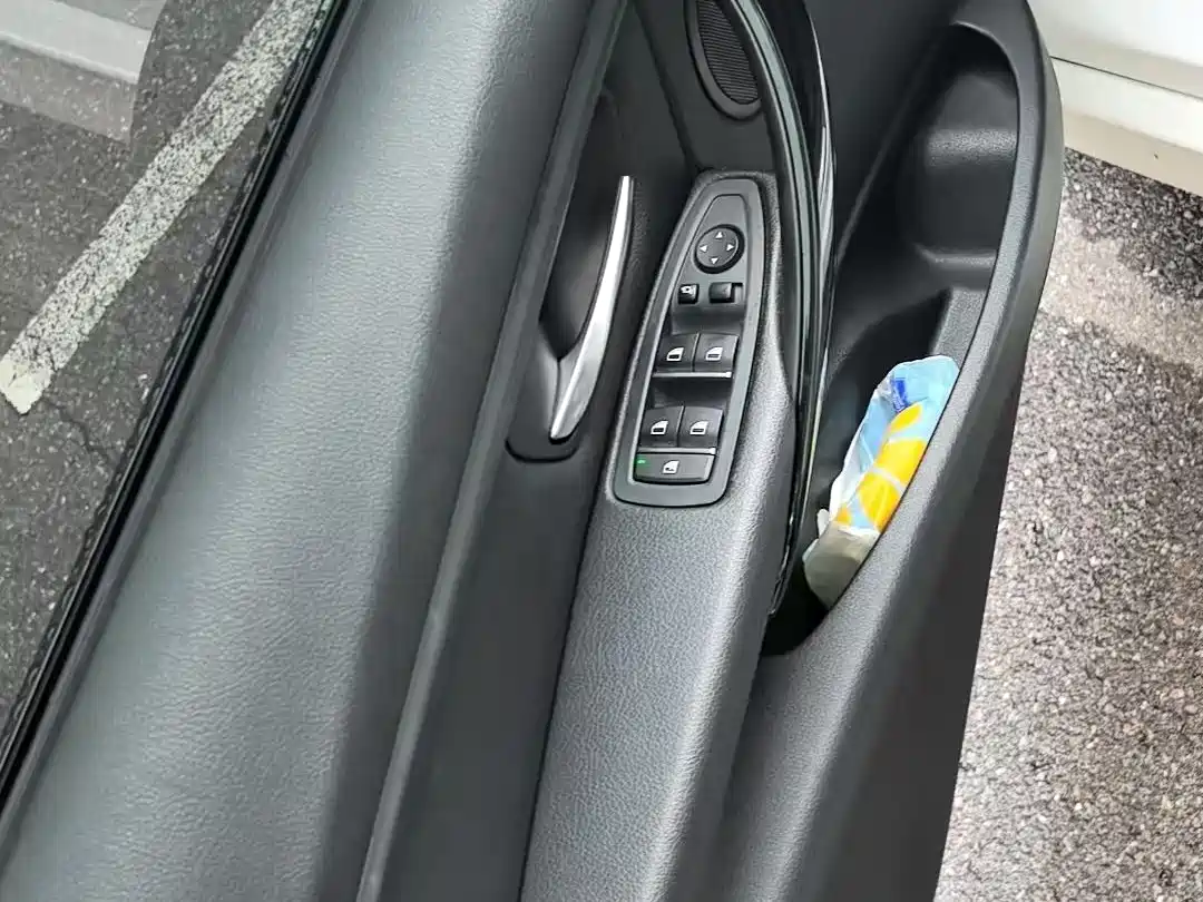 BMW 3 Series 2017 320Li M Sport фото 4