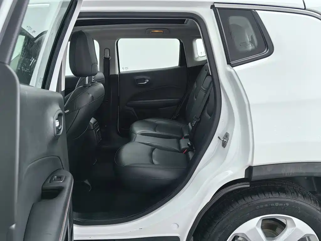 Jeep Compass 2019 2019 200T Auto Family-Connected Large Screen Edition