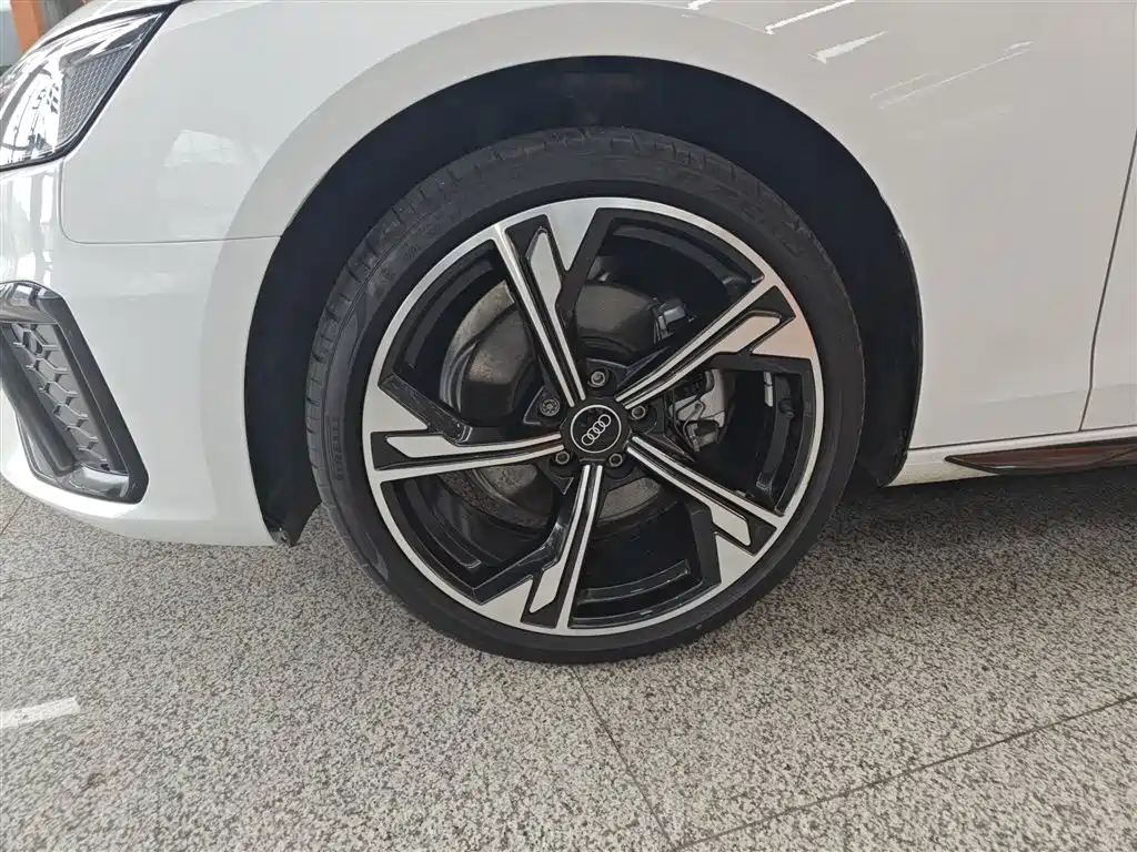 Audi A4L 2024 40 TFSI Luxury Dynamic (Starry Night Edition) фото 25