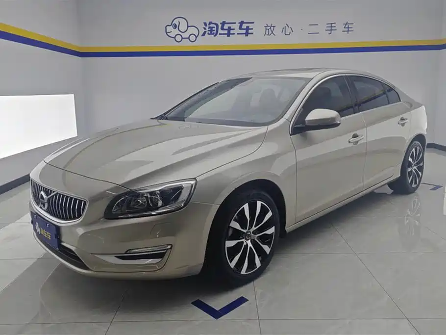 Фото 1 - Volvo S60
