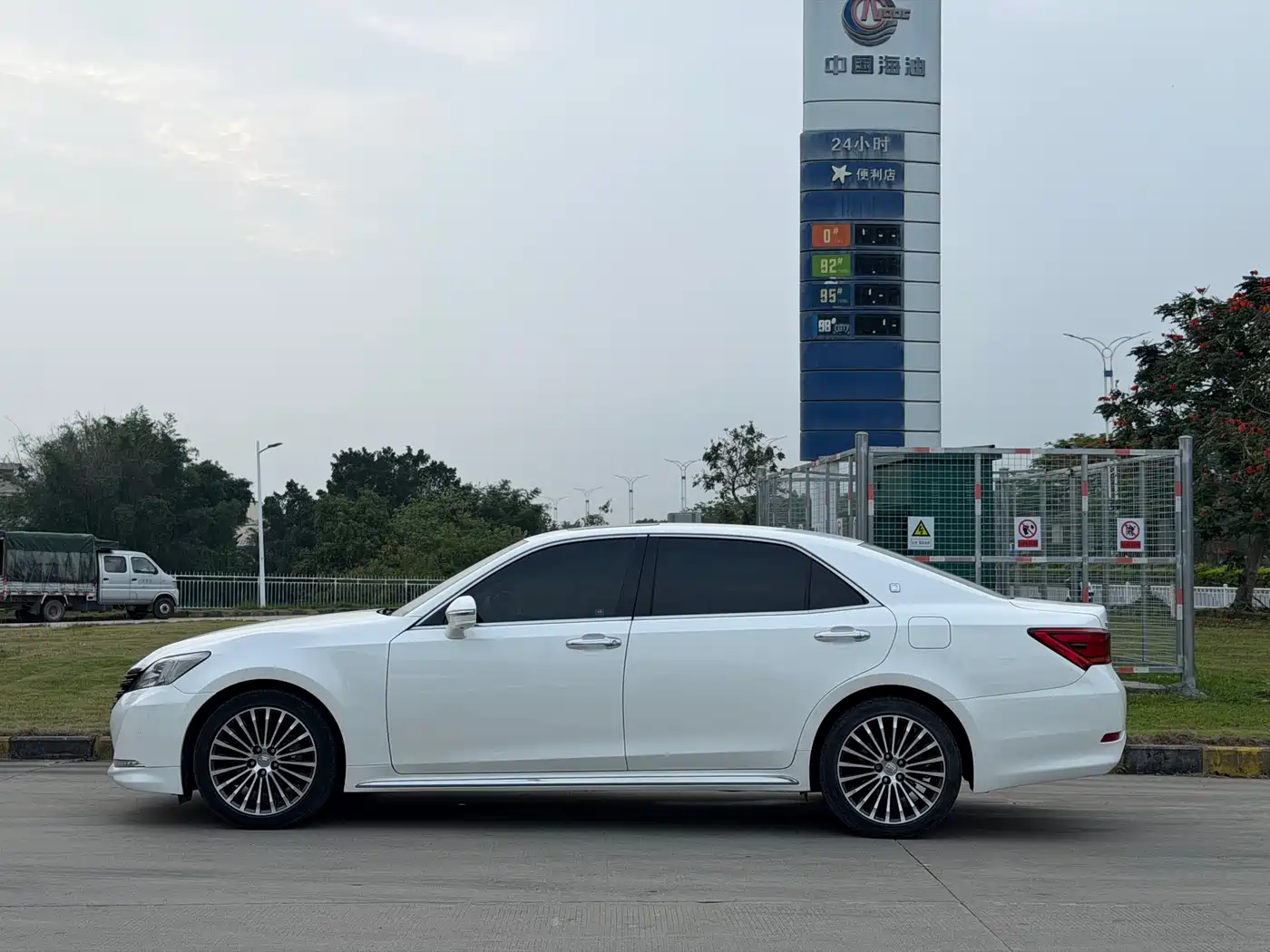 Toyota Crown 2018 2.0T Sport Edition фото 3