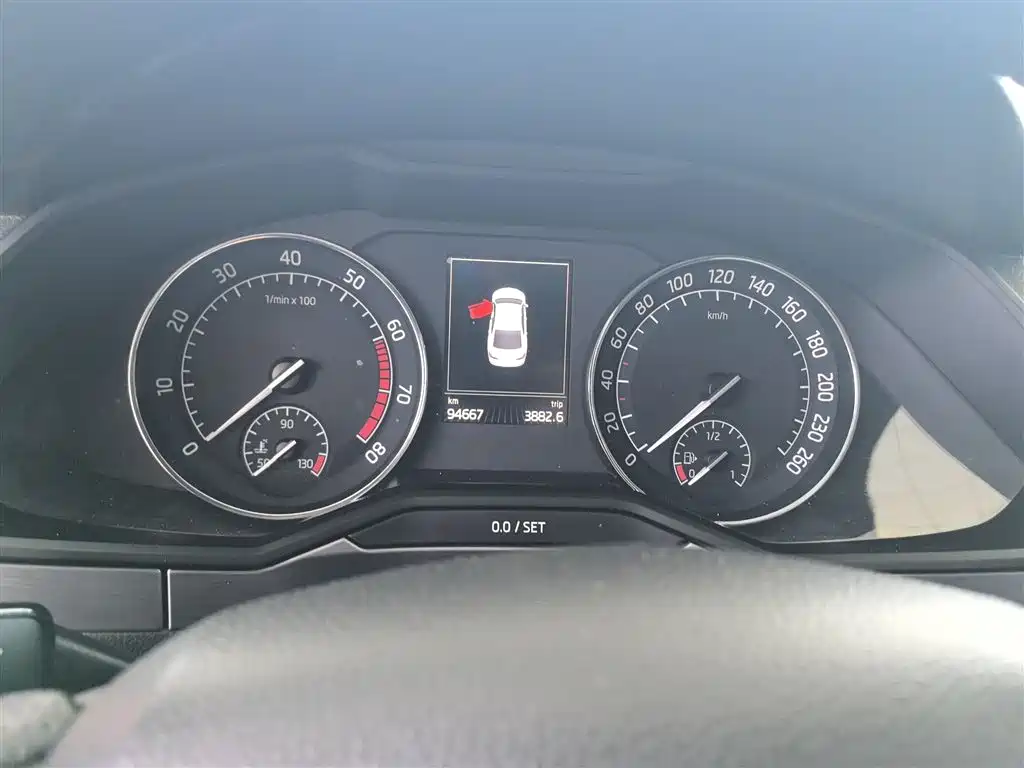 Škoda Superb 2016 TSI280 DSG Pioneer Edition фото 12