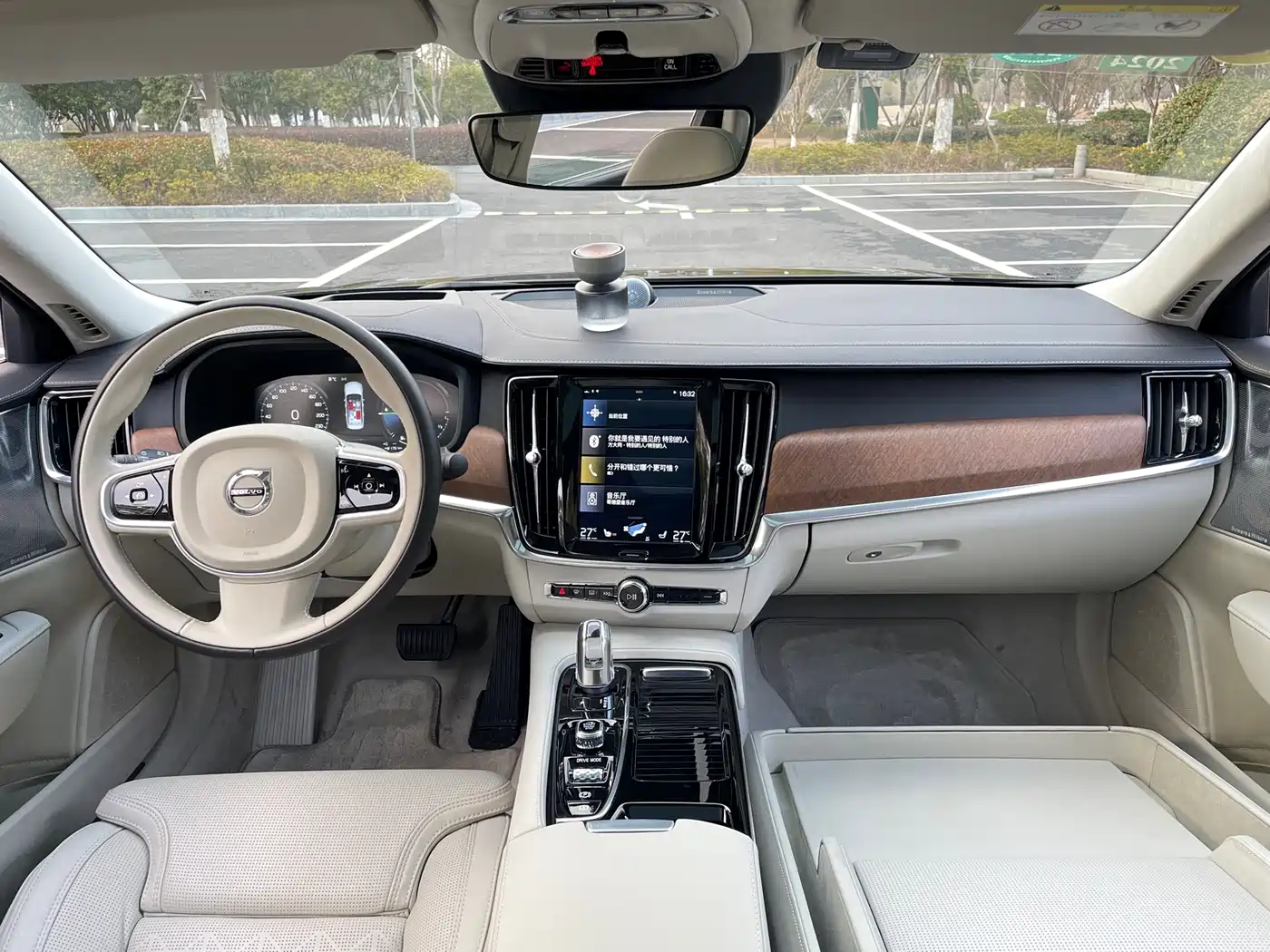 VOLVO S90 PLUG IN HYBRID