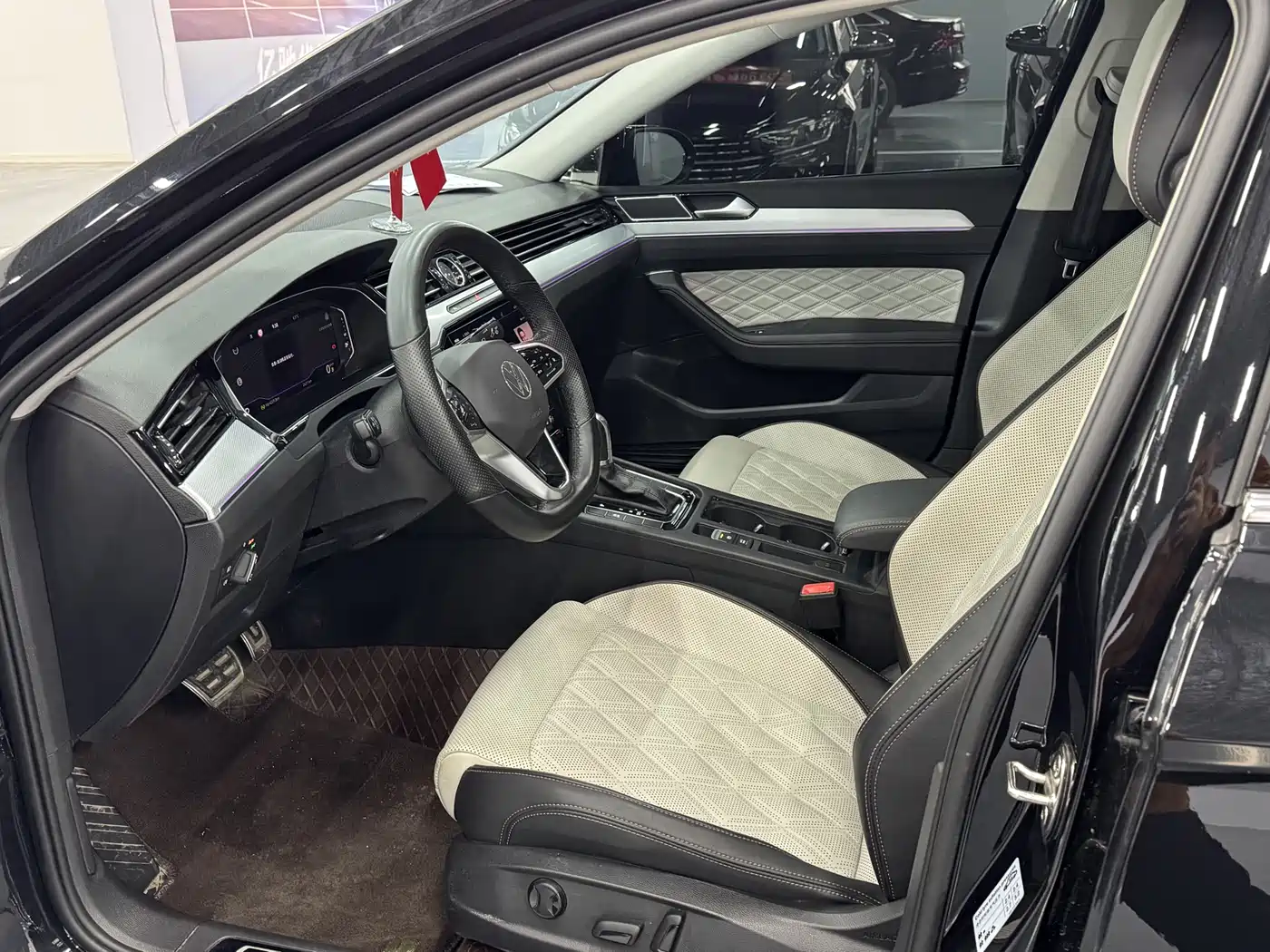 Volkswagen Magotan 2024 2 Million Units Public Sharing Edition 330TSI DSG Luxury фото 7