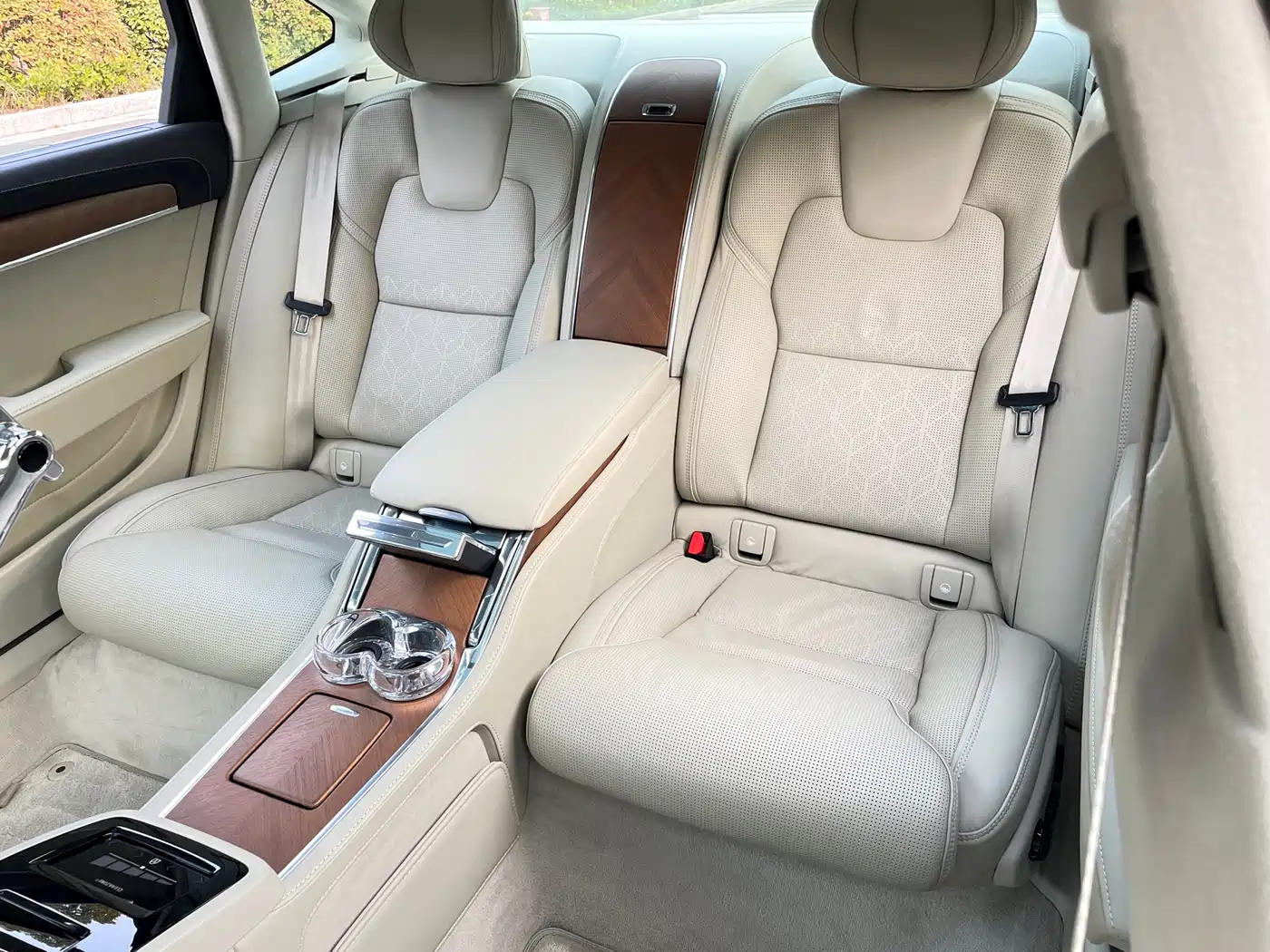 VOLVO S90 PLUG IN HYBRID