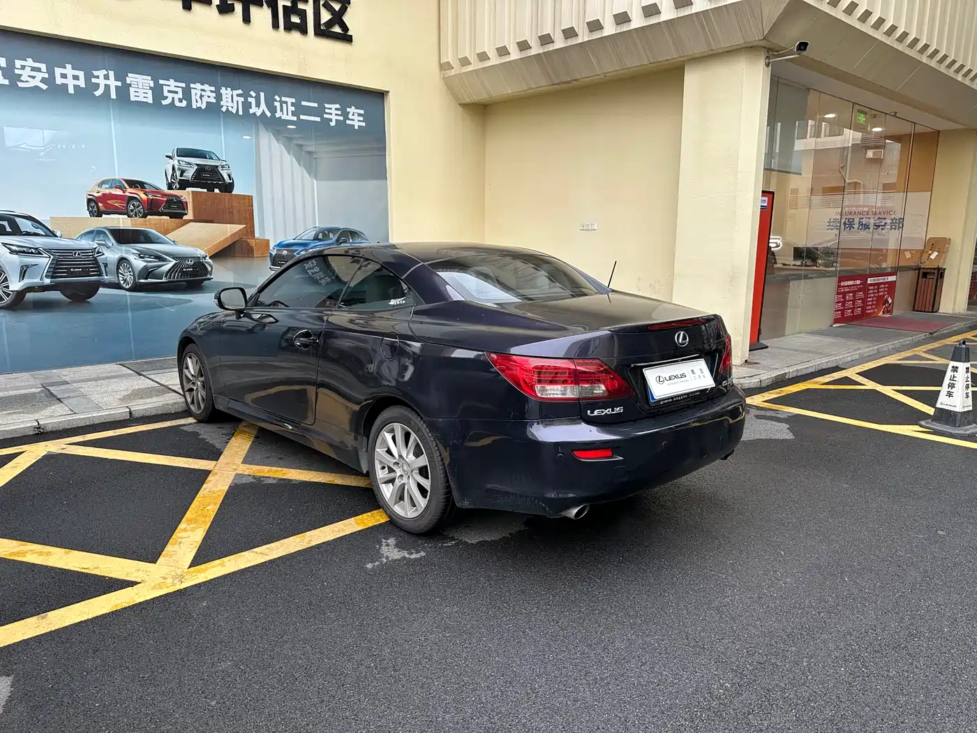 Lexus IS 2009 300C фото 27