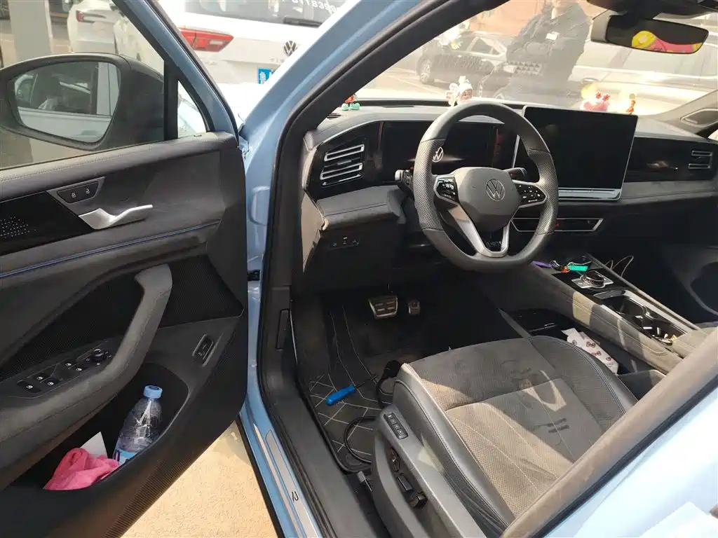 Volkswagen Tiguan L 2024 PRO 380TSI 4WD R-Line Premium Edition фото 16