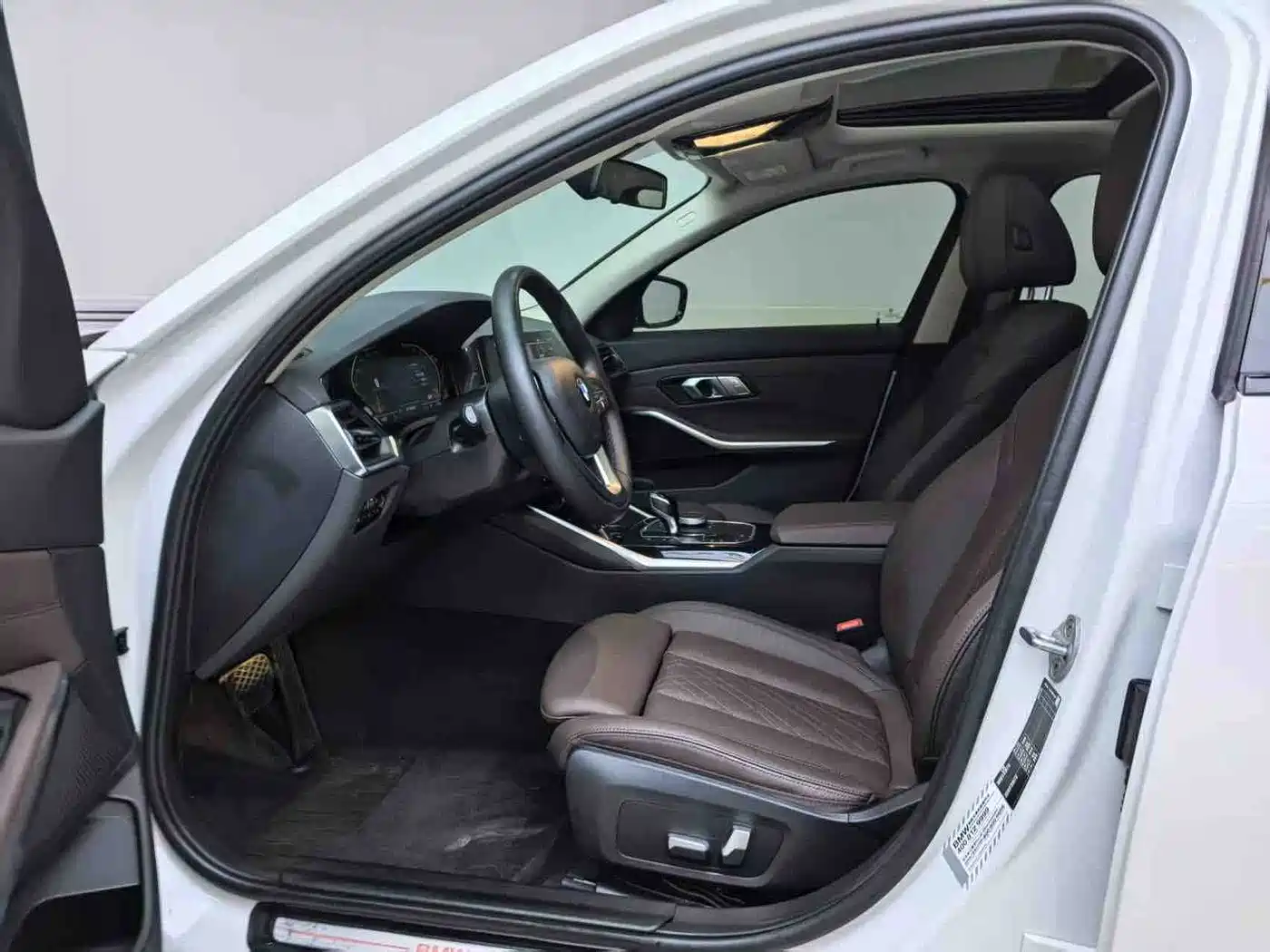 BMW 3 Series 2022 320i Sport Package фото 21