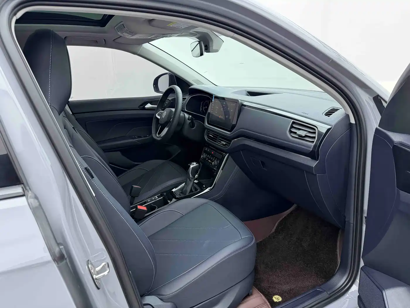 Volkswagen Tharu 2025 Model Rising Star 300TSI Aspiration Edition фото 17