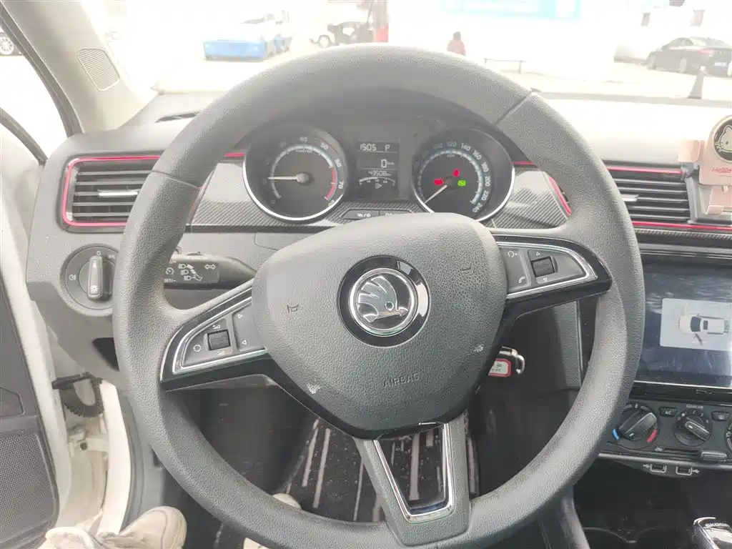 Škoda Skoda Rapid Spaceback 2020 1.5L Auto Comfort фото 7