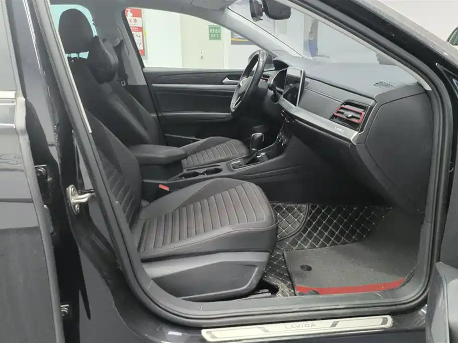 Volkswagen Lavida 2023 280TSI DSG Starlight Comfort Edition фото 8