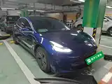 Фото 4 - Tesla Model 3