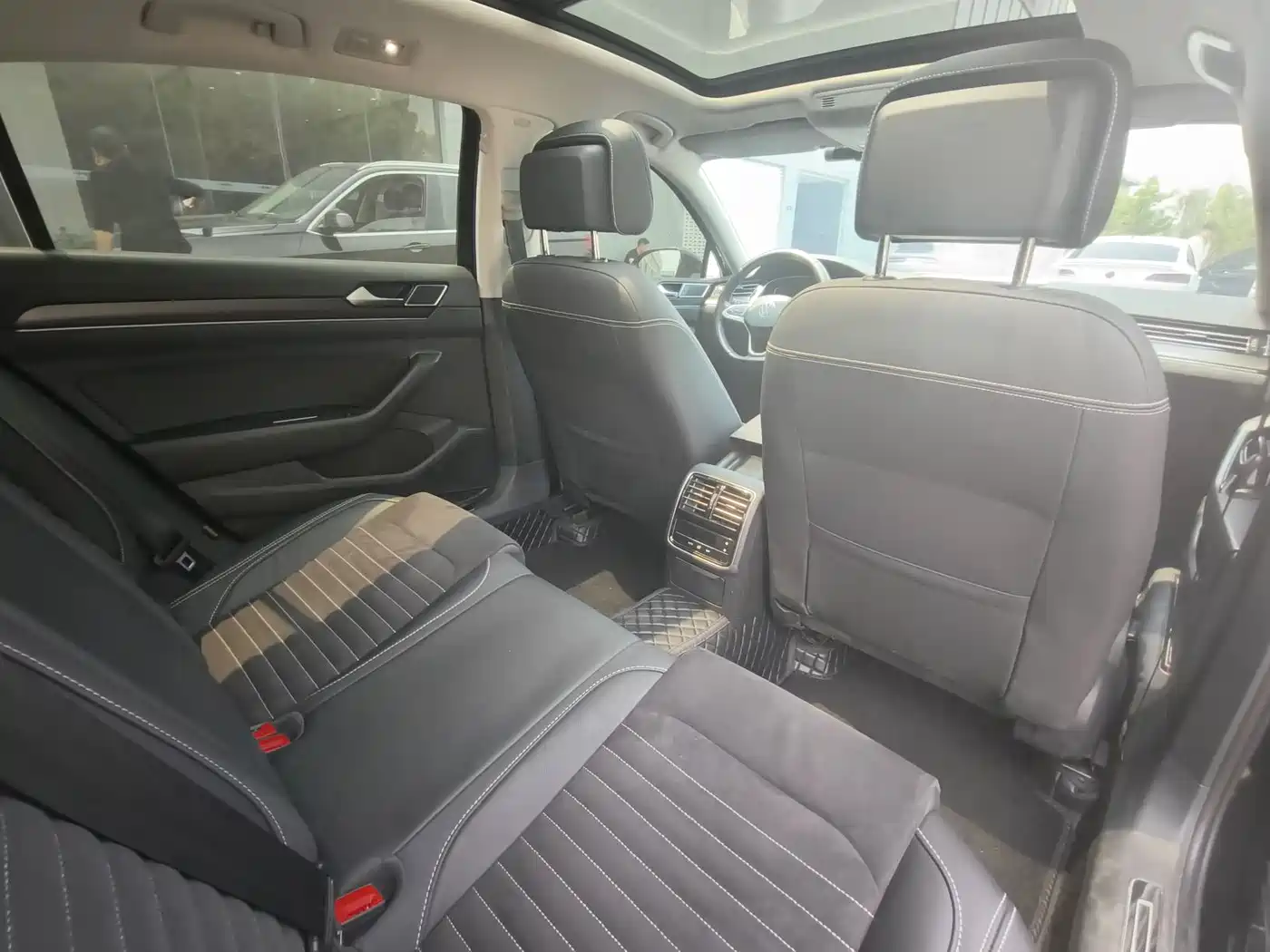 Volkswagen Magotan 2020 330TSI DSG Leading фото 19