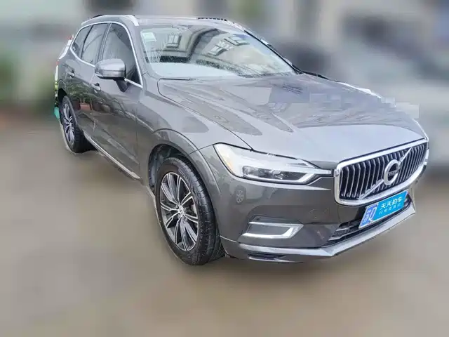 Volvo XC60 2020 T5 AWD Inscription Luxury Edition — фото 3