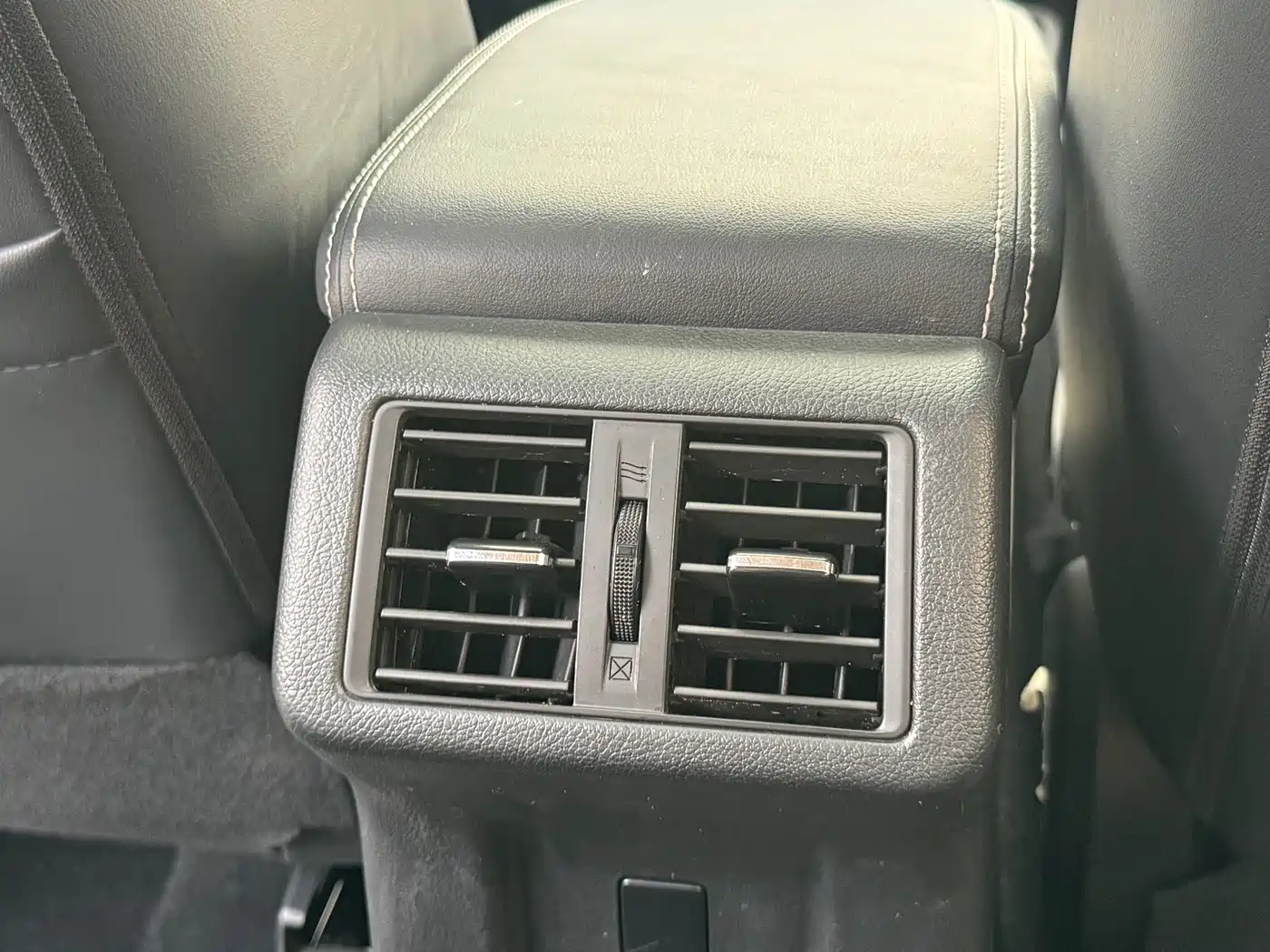 Mitsubishi Outlander 2019 2.0L 2WD Enjoy 5-Seater China VI фото 18