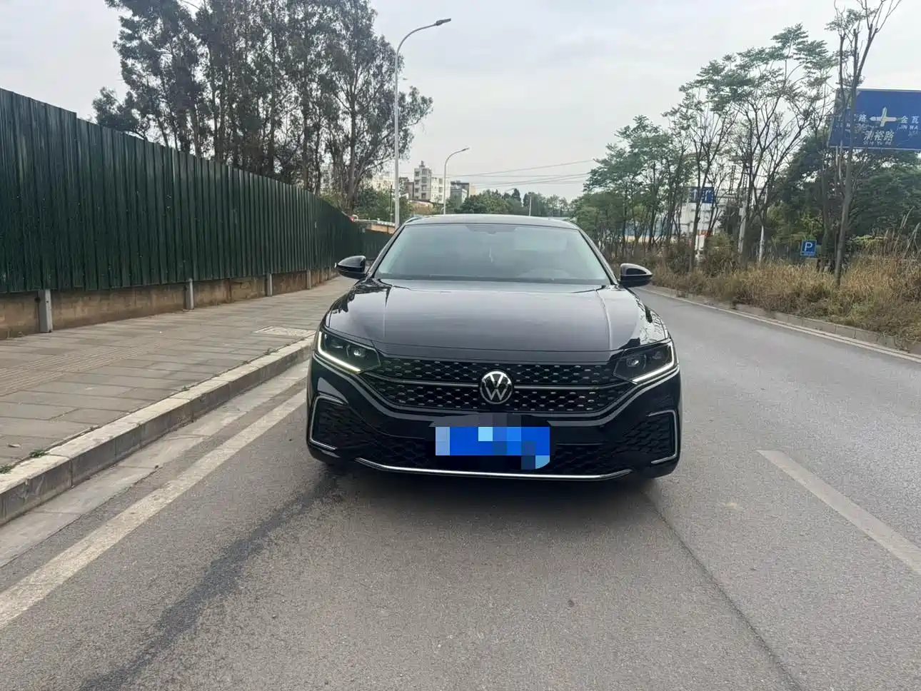 Volkswagen Passat 2022 330TSI Starlight Elite Edition фото 2