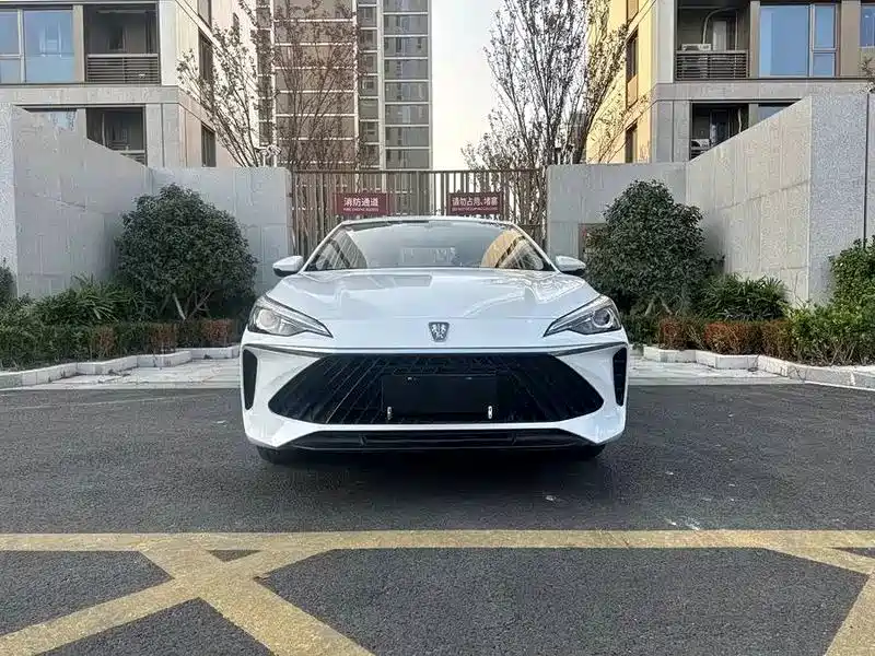 ROEWE I5