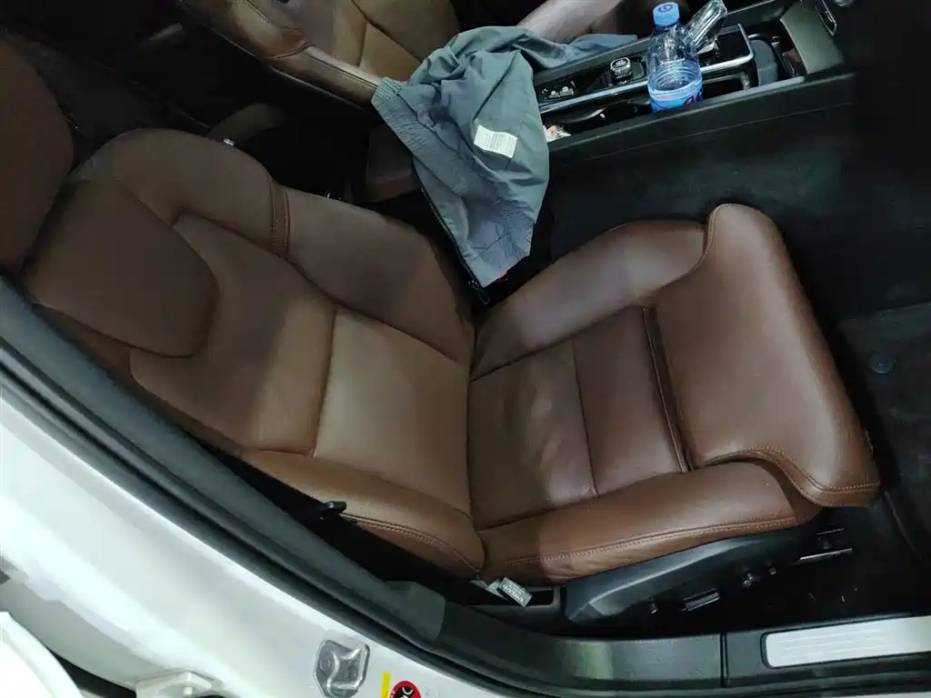 Фото 19 - Volvo S60
