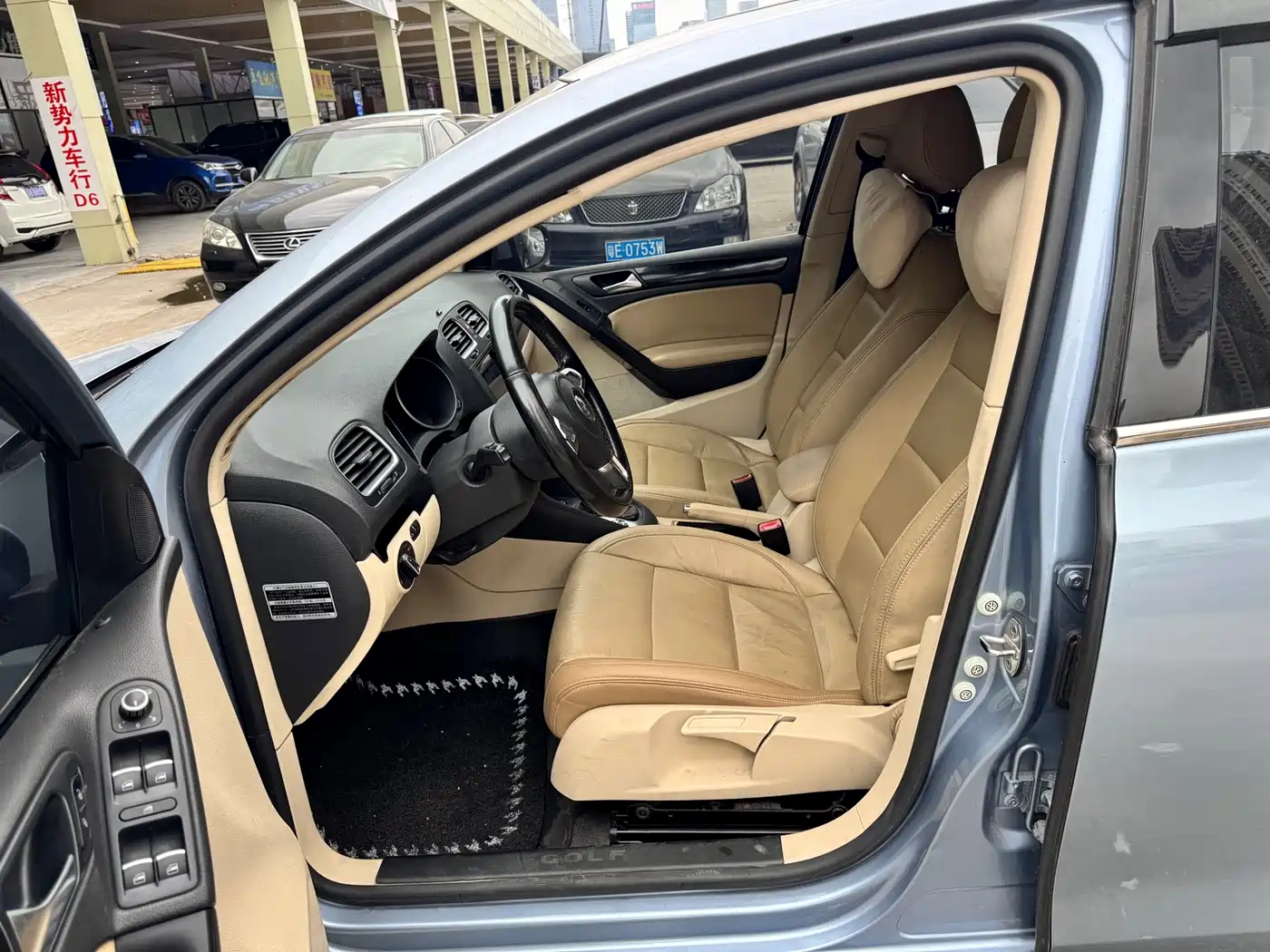Volkswagen Golf 2012 1.6 Automatic Comfort Type фото 14