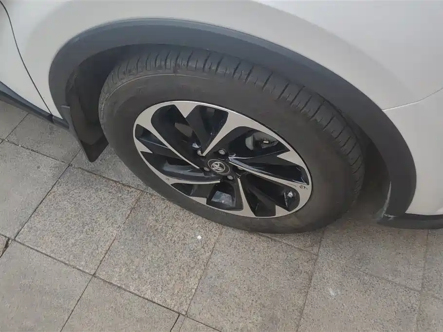 Toyota IZOA 2020 2.0L Yi Xiang Edition фото 6