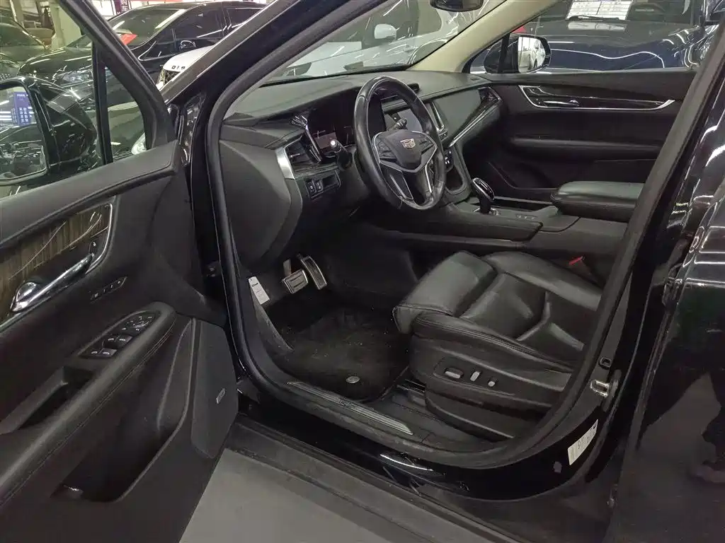 Cadillac XT5 2016 28T AWD Luxury Model фото 9