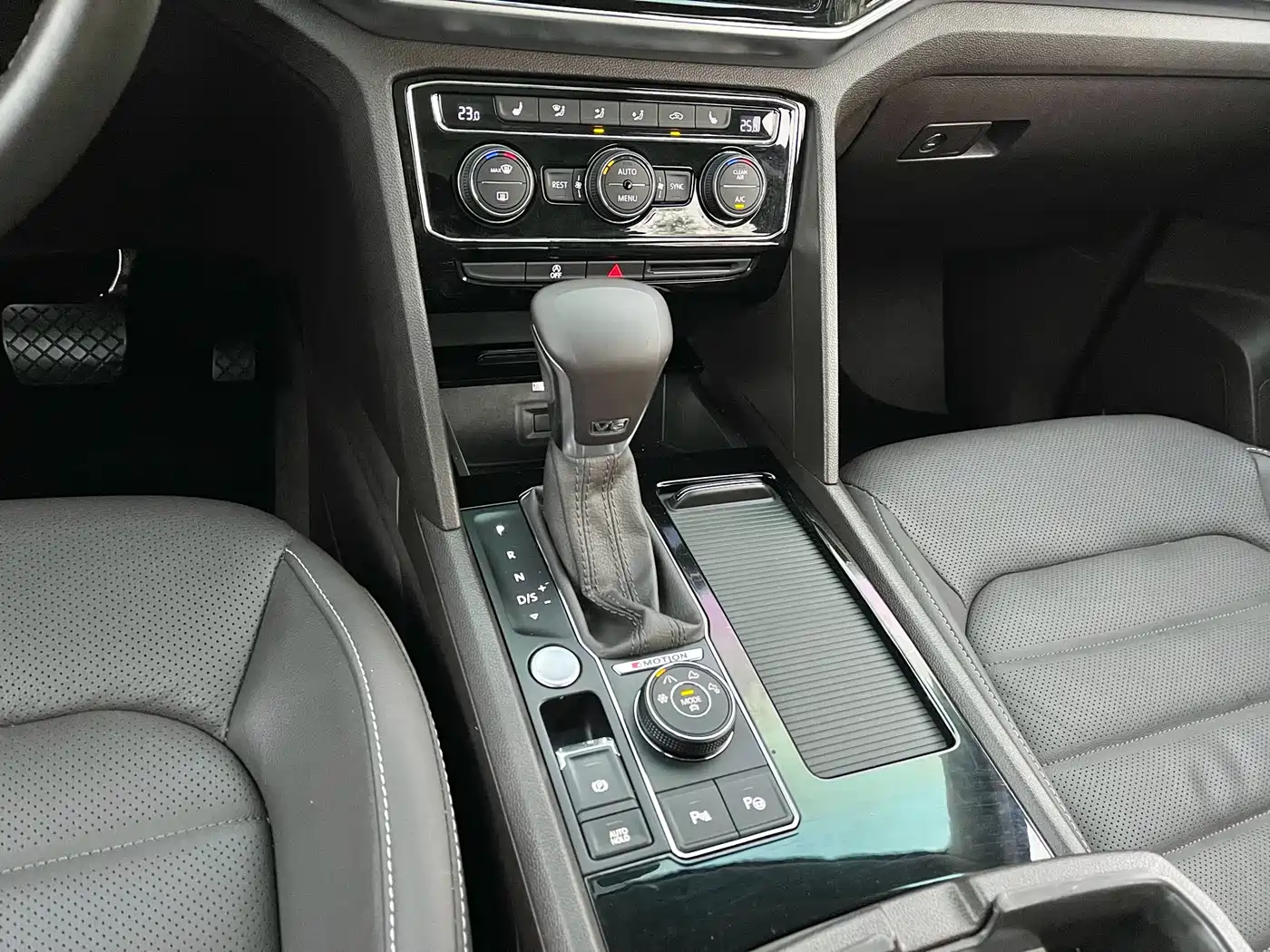 Volkswagen Teramont 2020 530 V6 AWD Luxury Edition China VI фото 13