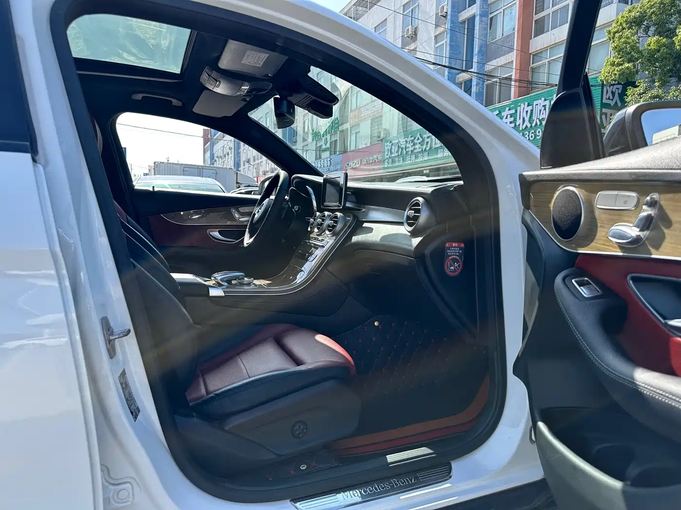 Mercedes-Benz GLC Coupe 2018 GLC 260 4MATIC Coupe SUV фото 11