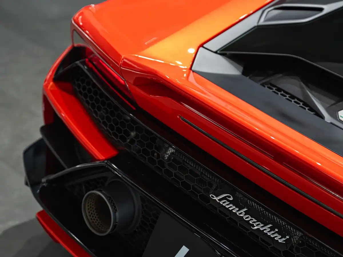 LAMBORGHINI HURACÁN