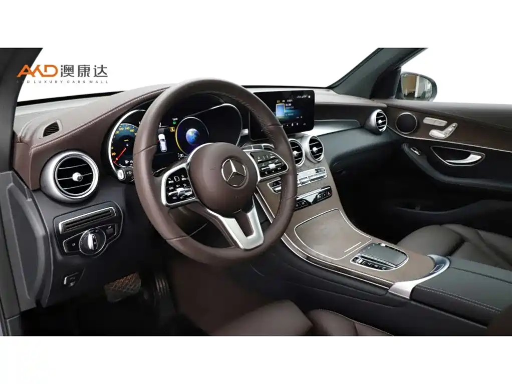 Mercedes-Benz GLC 2022 Facelift GLC 300 L 4MATIC Dynamic Collector's Edition фото 6