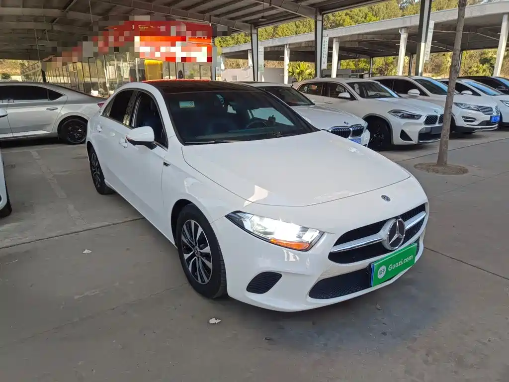 Mercedes-Benz A-Class 2019 A 180 L фото 4