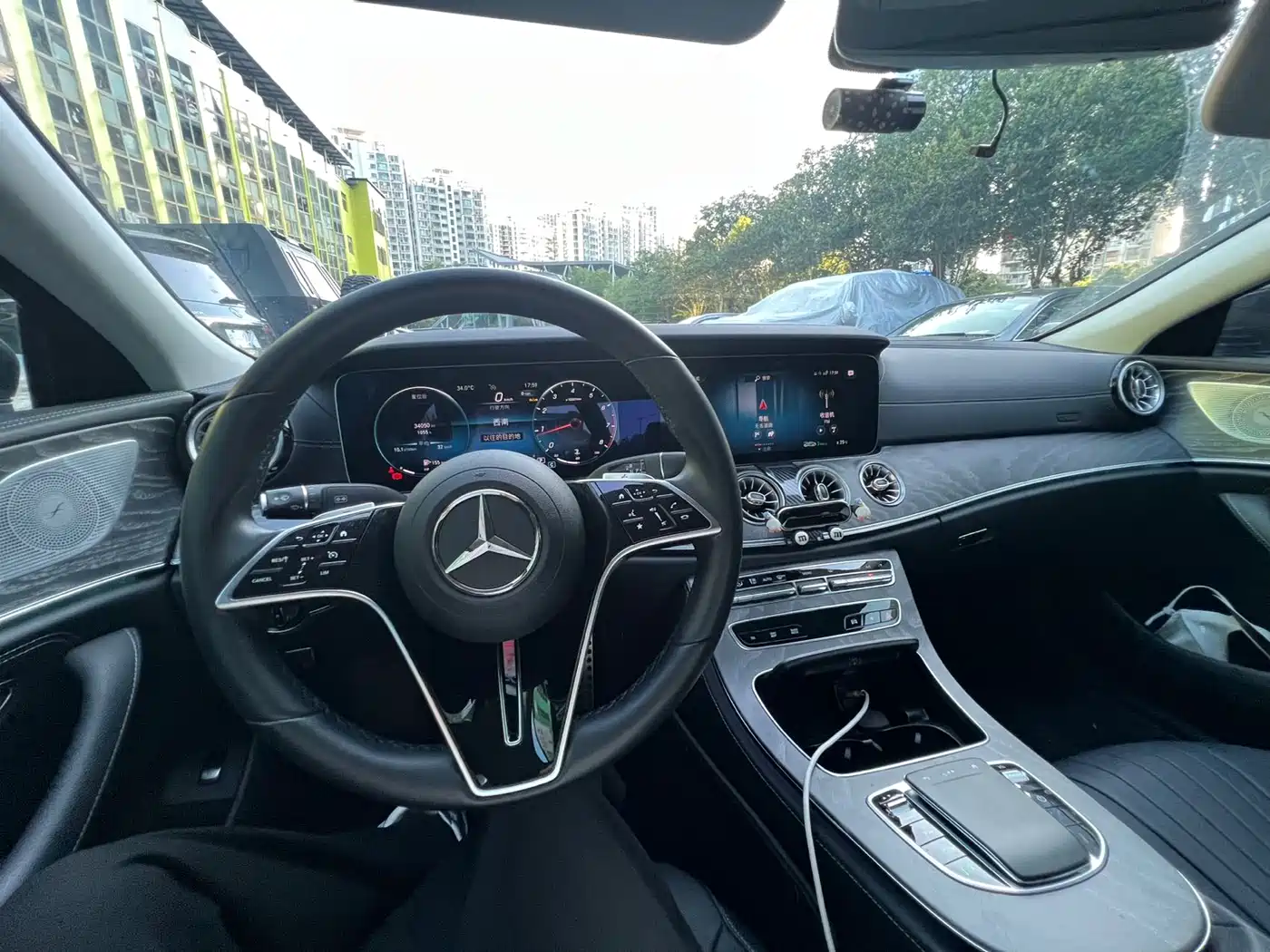 Mercedes-Benz CLS 2023 Model CLS 300 Sport Version фото 3