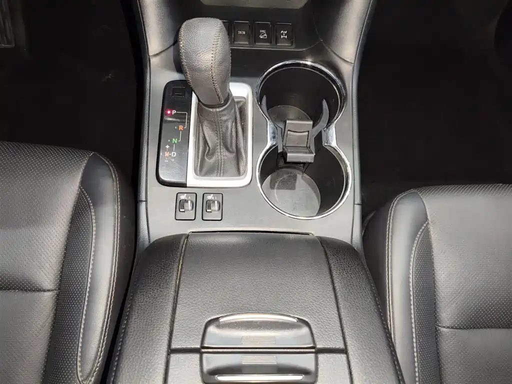 Фото 11 - Toyota Highlander