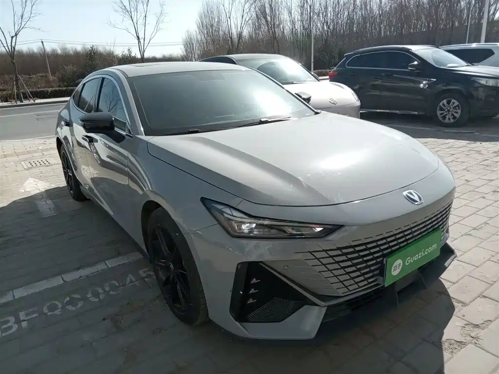 CHANGAN UNI-V