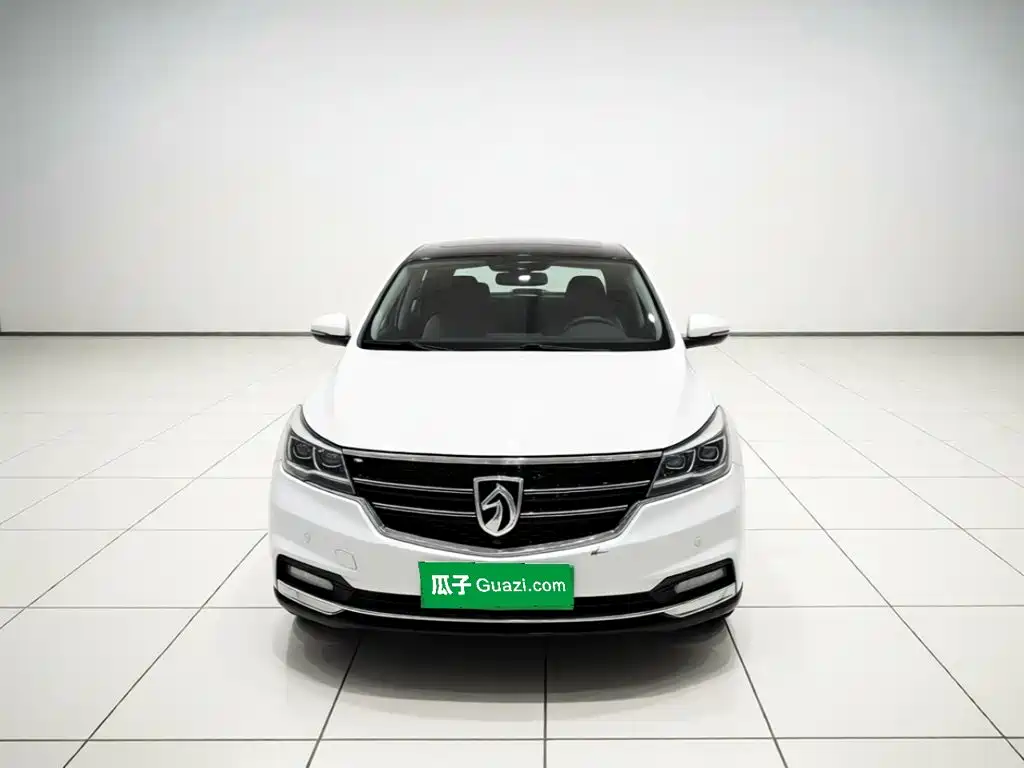 Фото 2 - Baojun 730